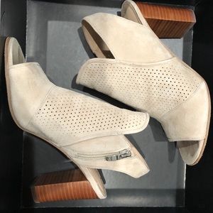 Vía Spiga Women’s Size 6 Heels